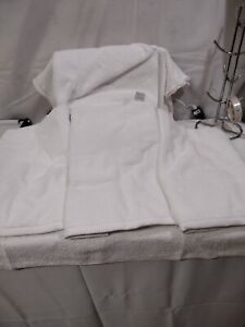 New, Hi-Bloom Bath Towels Pack of 4 White Soft 28