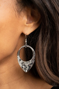 Paparazzi: Instinctively Industrial - Silver Earrings