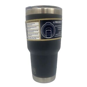 NEW (small scratch) Yeti 30oz Rambler Tumbler with MagSlider Lid Black
