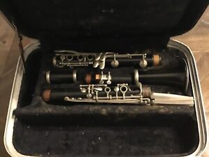 New ListingVintage Conn Clarinet Instrument With Case
