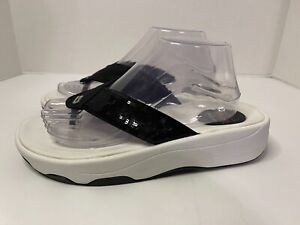 Skechers Tone Ups Sandals Womens Sz 10 White Black Flip Flops Thongs