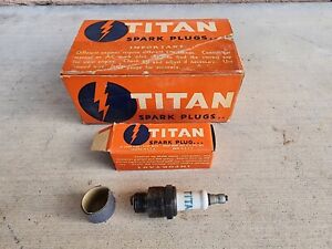 Box 10 NOS Vintage #6 Titan Spark Plugs 14MM Thread Car Truck Engine Motor Plug