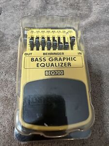 Behringer Bass effects pedal 7-band graphic equalizer Tan BEQ700 BASS GRAPHIC EQ