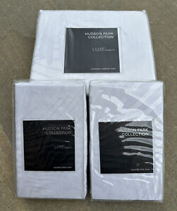 NEW Hudson Park Luxe Palmetto Full/Queen Duvet Cover & Pillow Shams Set White