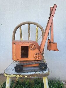 ORIGINAL UN-RESTORED Vintage Structo Toys Pressed Steel Steam Shovel Crane