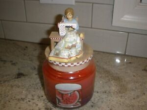 NEW Old Virginia Candle Company Melonberry Burst 16 oz with Sewing Topper