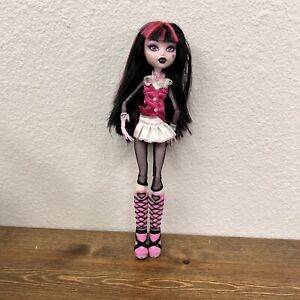 New ListingMonster High  Draculaura Doll, Outfit, Boots, 2008