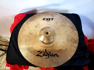 Zildjian ZBT Rock Crash 16” 40cm Cymbal  W/ Minor Crack