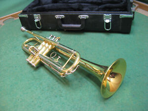 Jupiter JTR-600 Trumpet  - Reconditioned - Solid Case & Jupiter 7C MP