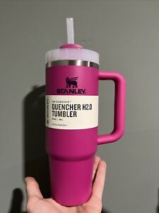 Stanley Quencher H2.0 30oz Flowstate Tumbler - FUSCHIA Pink NWT RARE SOLD OUT