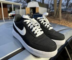 (MENS) Nike Air Force 1 Low Canvas Black and White 9.5 Barely Worn