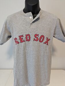Majestic Shirt Men's Size Small Gray Boston Red Sox T-Shirt MLB