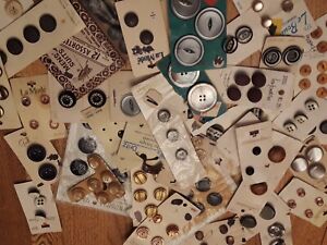 New ListingLARGE LOT OF VINTAGE BUTTONS ON CARDS FOR CRAFTING/SEWING