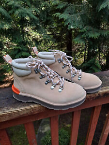 Sorel Women's Beige Suede Hi Line Waterproof Hiking Laceup Boots