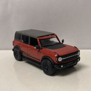 2021 21 Ford Bronco Wildtrak Collectible 1/64 Scale Diecast Diorama Model