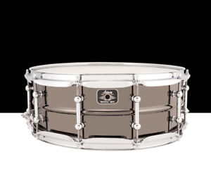 Ludwig 5.5x14 Universal Brass Snare Drum with Chrome (LU5514C)