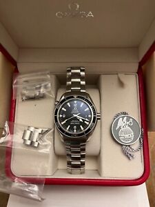 Omega Seamaster Planet Ocean 600M 42mm Auto Steel Men's Dive Watch Box Papers