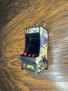 Teenage Mutant Ninja Turtles TMNT  Tiny Arcade Cabinet Keychain Mini Video Game
