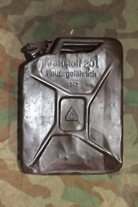 ORIGINAL WW2 GERMAN ARMY JERRYCAN KRAFTSTOFF FUEL CONTAINER 20L WEHRMACHT 1942