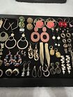 LOT OF 31 PAIR GOLD TONE PIERCED EARRINGS, ASSORTMENT, VINTAGE-NOW