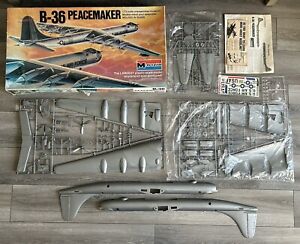 Monogram B-36 PEACEMAKER 1/72 Kit Model CIB