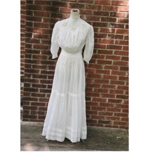 Antique 1890’s 1900 Victorian white work lace tea gown high collar pigeon front