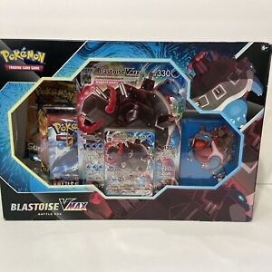 Pokémon TGC Trading Card Game Blastoise VMAX Battle Box- (Limited Run)