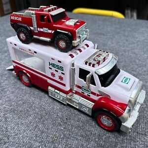 Hess T0616 1:32 2020 Truck Ambulance and Rescue Truck