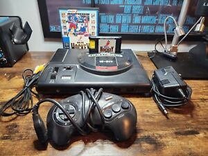 Sega Genesis Model 1 Console w/ Original Cables, Controller and Game -WORKS-