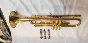 Yamaha YTR-200AD Advantage Standard Bb Trumpet w/ Hard Case, Great starter horn.