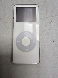 Apple iPod Nano Model: A1137 Storage: 1GB 1st Generation Tested and Works!