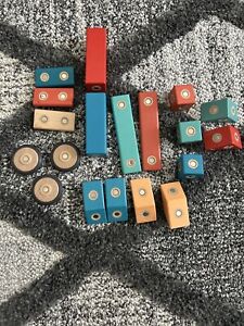 Magnetic wooden Building blocks, 19 Piece Lot Colored Wood Toys