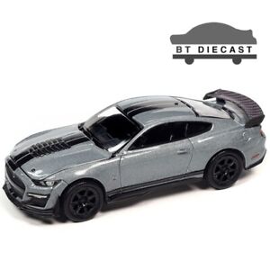 AUTOWORLD 2021 SHELBY GT 500 1/64 DIECAST ICONIC SILVER AW64382 AWSP114 B