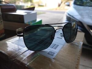 U.S.A Made Vindicator Aviator Glass LENSES Sunglasses. Excellent Condition. NEW