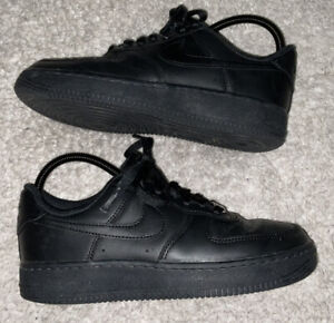 Nike Women's Air Force 1 07' Blk Lace Up Sneakers Size: 7 DD8959-001