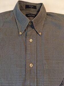 Nautica Men's Button-Front Long Sleeve Shirt...Size Small...Green Plaid