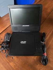 Sylvania SDVD7040B portable DVD player