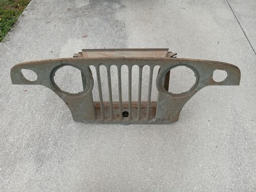 Jeepster Commando C101 (66-71) OEM Front Grille  NOS