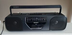 New ListingVTG Sony CFS-213 Radio Cassette Recorder Black Boombox TESTED WORKS EUC HANDLE