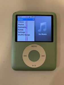 Apple iPod nano 3rd Generation Light Green (8 GB) Lines on LCD