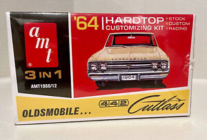 AMT 1:25 Scale 1964 Oldsmobile Cutlass 442 * Plastic Model Kit * Customizable
