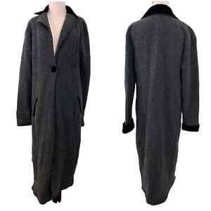 Icelandic Design Grey & Black Wool Trench Coat Size Medium