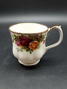 New ListingVintage 1962 Royal Albert Old Country Roses Montrose Coffee Mug Cup HTF