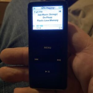 Apple iPod Nano A1137 - 1st Gen Black 4GB WORKS Battery Good