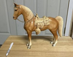 Vintage 1950's Hard Plastic Western Horse With Saddle  8” tall