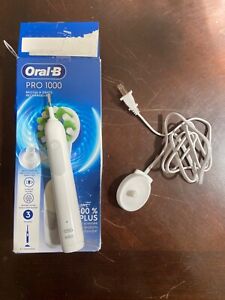 Oral-B Pro 1000 rechargable electric toothbrush