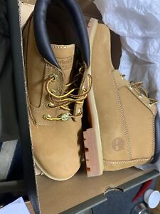Timberland Women’s Nelle Wheat Shoes Size 10