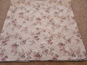 Simply Shabby Chic White W/ Pink Red Floral Roses Quilt 86 X 82