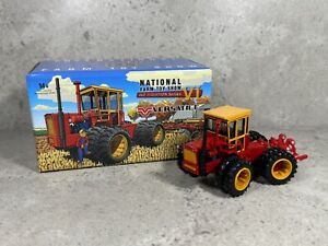 1/64 Versatile 125 2023 National Farm Toy Show Ertl