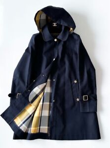 Woman's Burberry Blue Label Water repellent Trench coat Asian fit 38 US size S.